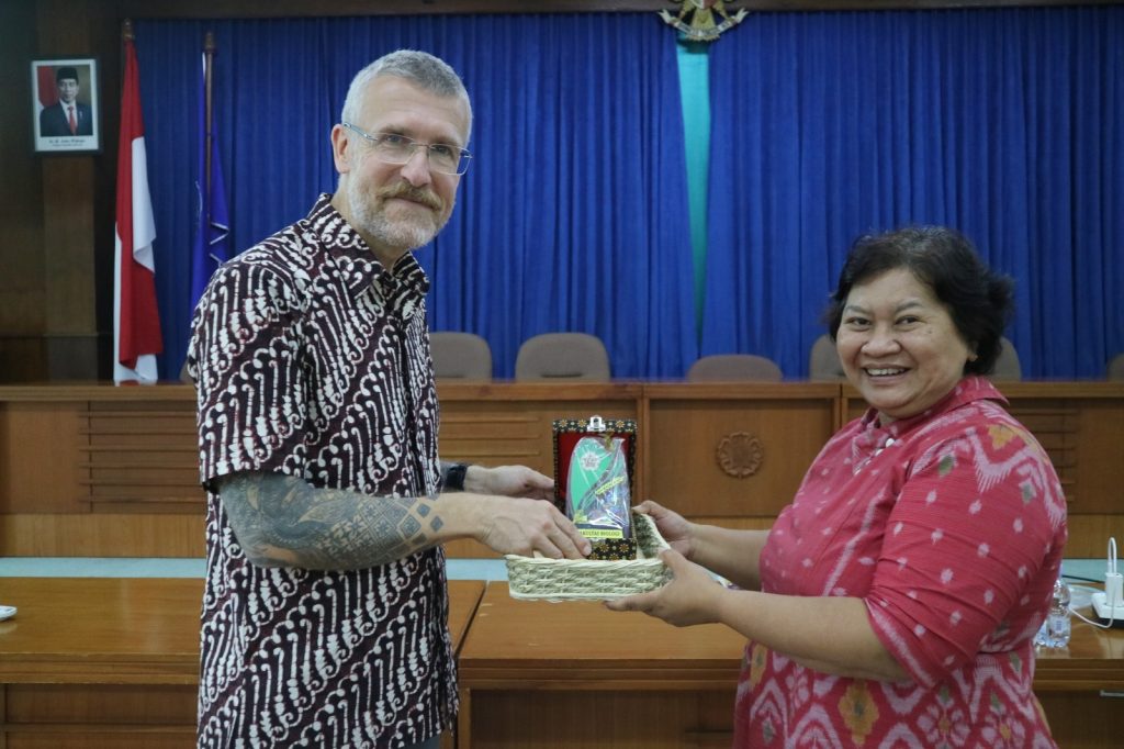 Sebagai Lanjutan Kuliah Umum Peran Mikroorganisme Dalam Bioproses