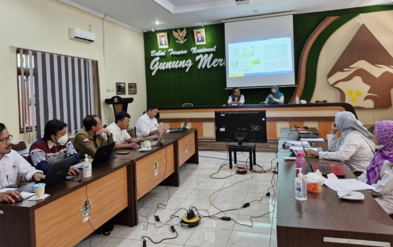 Pemaparan dan diskusi hasil penelitian bioprospekting tumbuhan di Balai Taman Nasional Gunung Merbabu.