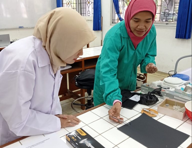 Laboratorium Struktur Perkembangan Hewan Fakultas Biologi UGM Menggelar Pelatihan Otolith