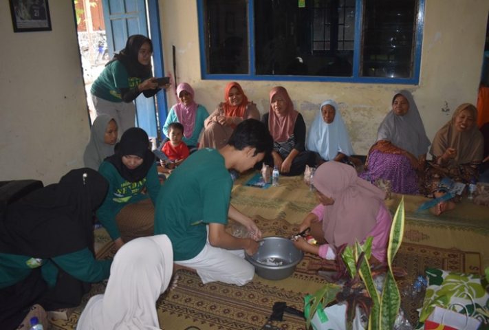 PkM-MBKM Faculty of Biology UGM 2024: Empowering the Sendari Hamlet Community, Tirtoadi Village, Mlati District, Sleman, through Education on Organic Waste Management and Air Pollution Mitigation Using Plants