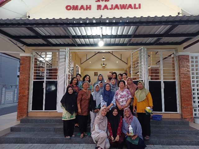 The Faculty of Biology Organized Seminar on Environmentally Friendly Organic Waste Management with Catalytic Microbes and Biostimulant Applications in Agriculture and Horticulture at Condong Catur Village.