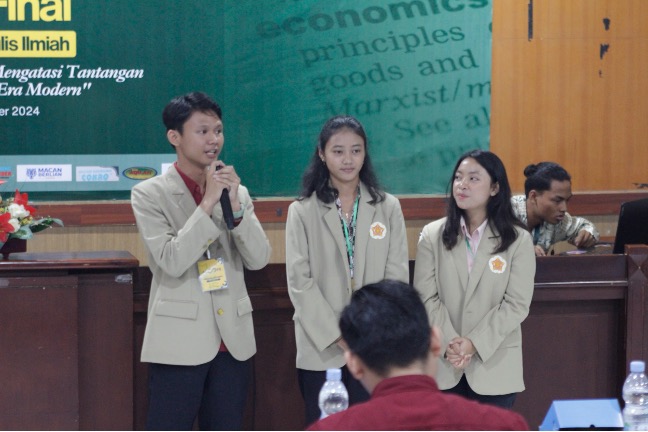 Tim Mahasiswa Fakultas Biologi UGM Raih Juara 3 dalam Lomba Karya Tulis Ilmiah (LKTI) Tingkat Nasional pada Ajang Annual Conference of Economics Forum (ALCOFE) XVIII 2024 di UNS