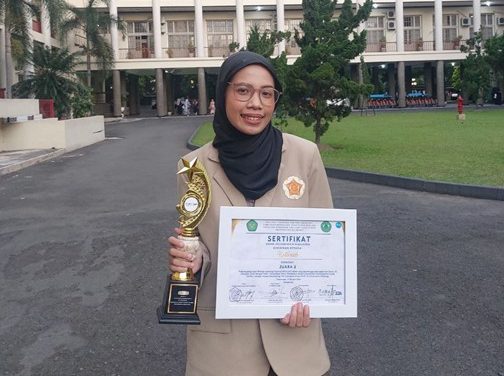 Cetuskan Inovasi Biodegradasi Polietilen dari Enzim Bakteri, Mahasiswi Biologi Raih Juara 2 Biology Scientific Writing Competition