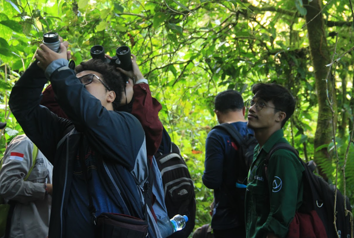 MBKM-lit Anggrek Fakultas Biologi UGM Melaksanakan Site Visit ke Taman Hutan Raya (TAHURA) KGPAA Mangkunagoro I dan Eksplorasi Anggrek di Lereng Gunung Lawu