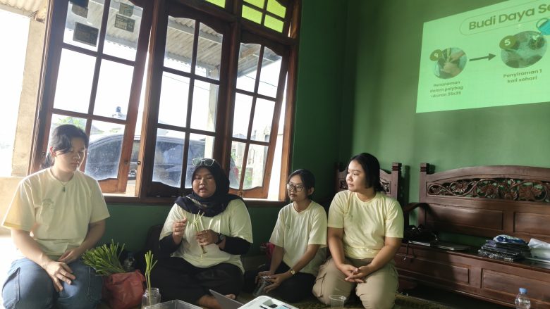 Pelatihan dan Pendampingan Kelompok Wanita Tani ‘Amanda’ dalam Budi Daya Tanaman Pekarangan