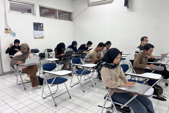PELAKSANAAN PELATIHAN DASAR ARCGIS Oleh Keluarga Mahasiswa Pascasarjana Fakultas Biologi Universitas Gadjah Mada