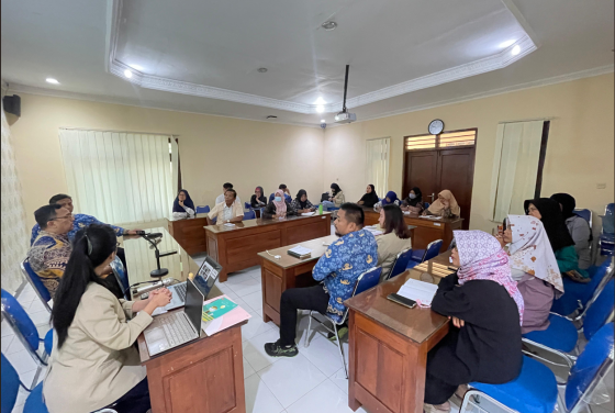 Pengembangan Bibit Unggul Ayam Lokal melalui Program Desa Mitra Wedomartani