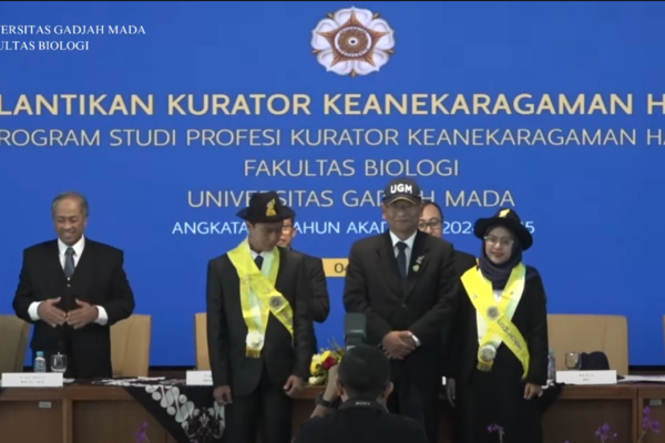 Wisuda pkkh 2025 4