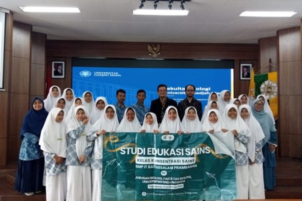 Edukasi Sains bagi SMP IT Baitussalam 2025 1