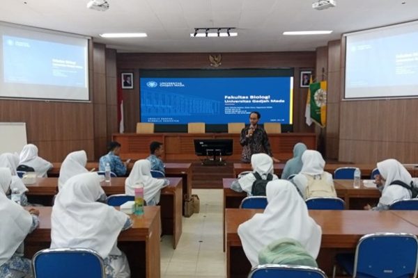 Edukasi Sains bagi SMP IT Baitussalam 2025 3