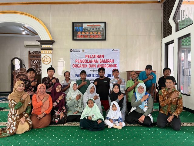 Pelatihan Pengolahan Sampah Organik dan Anorganik di Tegalrejo: Kolaborasi Fakultas Biologi UGM dan Pertamina Patra Niaga AFT Adi Sumarmo dalam Program TEH SEKAR