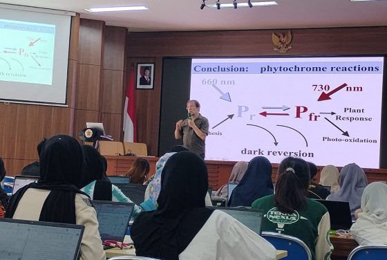 Profesor dari Humboldt-Universität zu Berlin Jerman Berikan Kuliah Tamu di Fakultas Biologi UGM