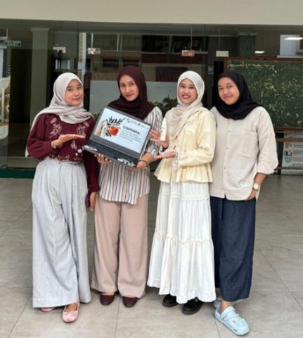 Usung Solusi Pengurangan Food Loss, Inovasi “COATERRA” Raih Gold Medal di Ajang International Youth Business Competition 2026