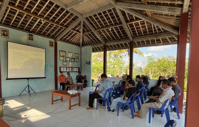 Dukung Ekowisata Berkelanjutan, Fakultas Biologi UGM Gelar Edukasi Pengelolaan Sampah di Desa Wisata Sermo