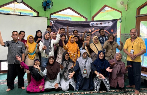 Sosialisasi Kedua Hibah BIMA Kemdiktisaintek 2026 Skema PkM: Tim Biologi UGM Berikan Edukasi Pencegahan Penyakit pada Ternak Ayam dan Demonstrasi Penggunaan Mesin Tetas Dual Input