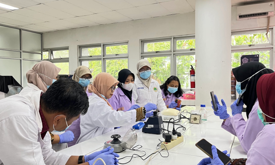 Guru MGMP Biologi SMA Kabupaten Sleman Ikuti Praktikum Genetika Molekuler di Fakultas Biologi UGM