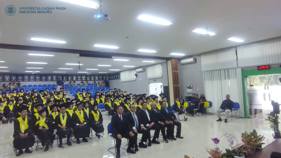 wisuda agustus 2026 10