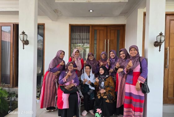 Peringati Dies Ke-71, Dharma Wanita Persatuan-Dosen-Tendik Beranjangsana Ke Purna Tugas Dosen Dan Tendik Fakultas Biologi